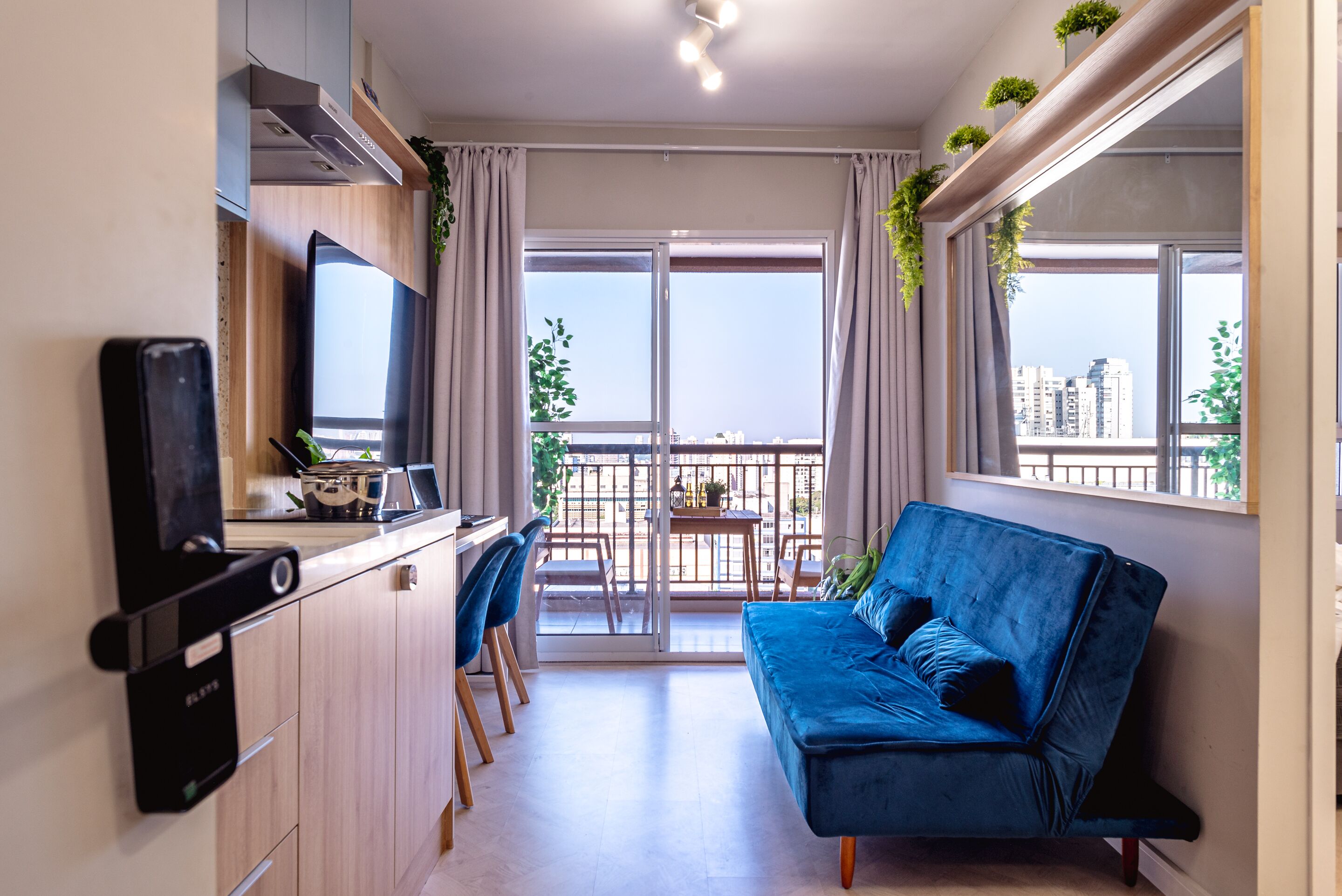 Apartment | Living area | TV