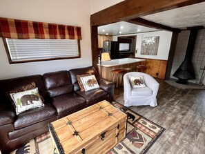 Smart TV, fireplace, DVD player