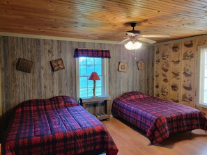 4 Schlafzimmer, Bügeleisen/Bügelbrett, kostenloses WLAN, Bettwäsche