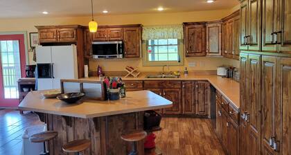 Ranch House on 750 acres near Niangua River