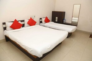 Deluxe Room | Free WiFi - Hotel Shakti (Dwarka)