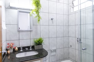Ducha, papel higiénico