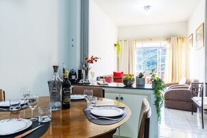 Apartment | Living area | 43-inch TV with cable channels