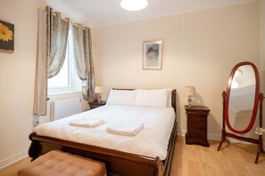 3 chambres, fer et planche à repasser, Wi-Fi, literie fournie