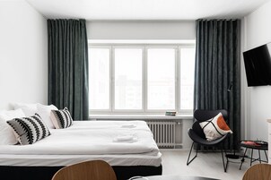 Estúdio premier | Cortinas blackout, quartos à prova de som, ferros/tábuas de passar roupa