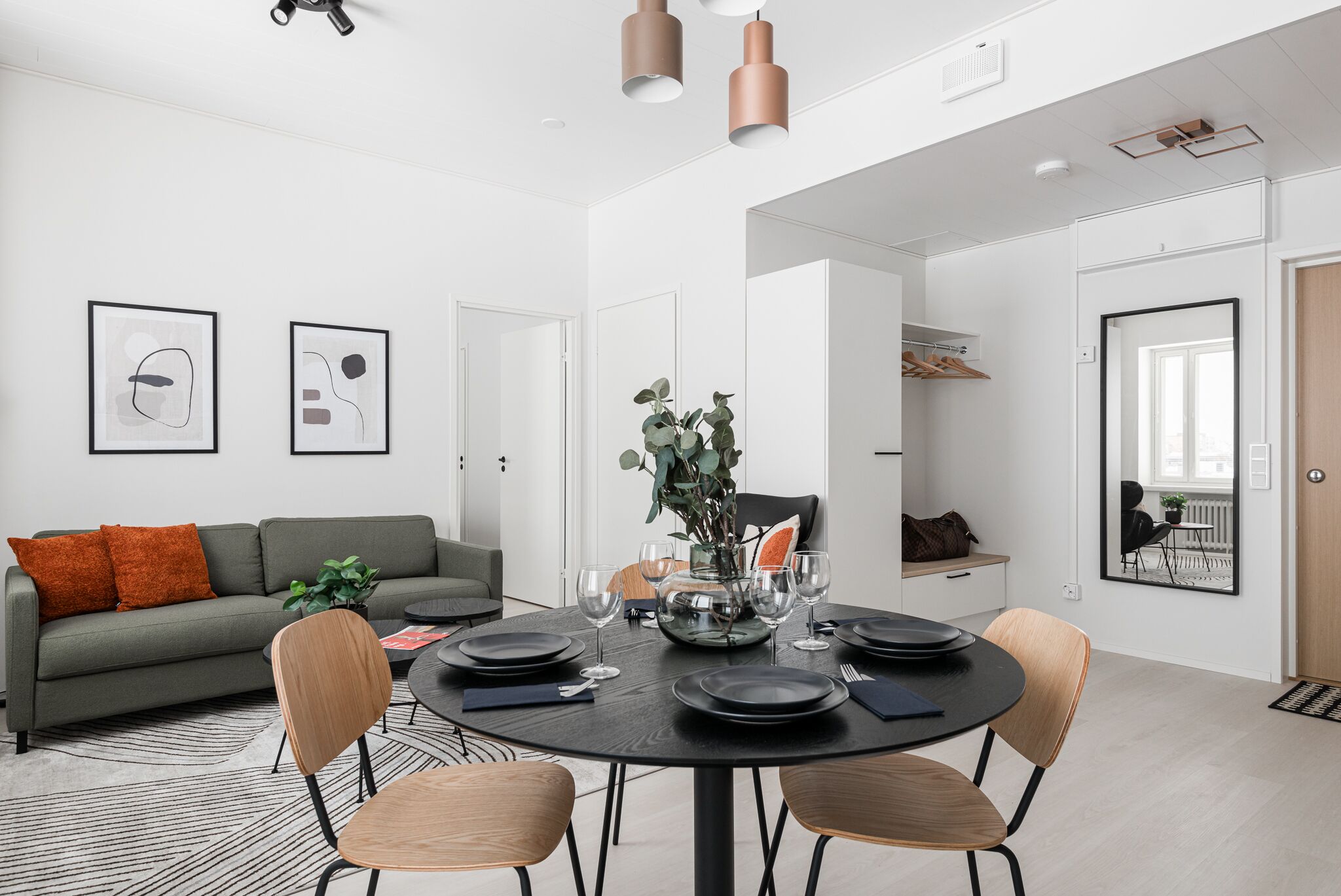 Premier Apartment | Blackout curtains, soundproofing, iron/ironing board, free WiFi