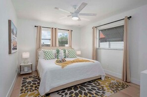 2 chambres, fer et planche à repasser, Wi-Fi gratuit, draps fournis