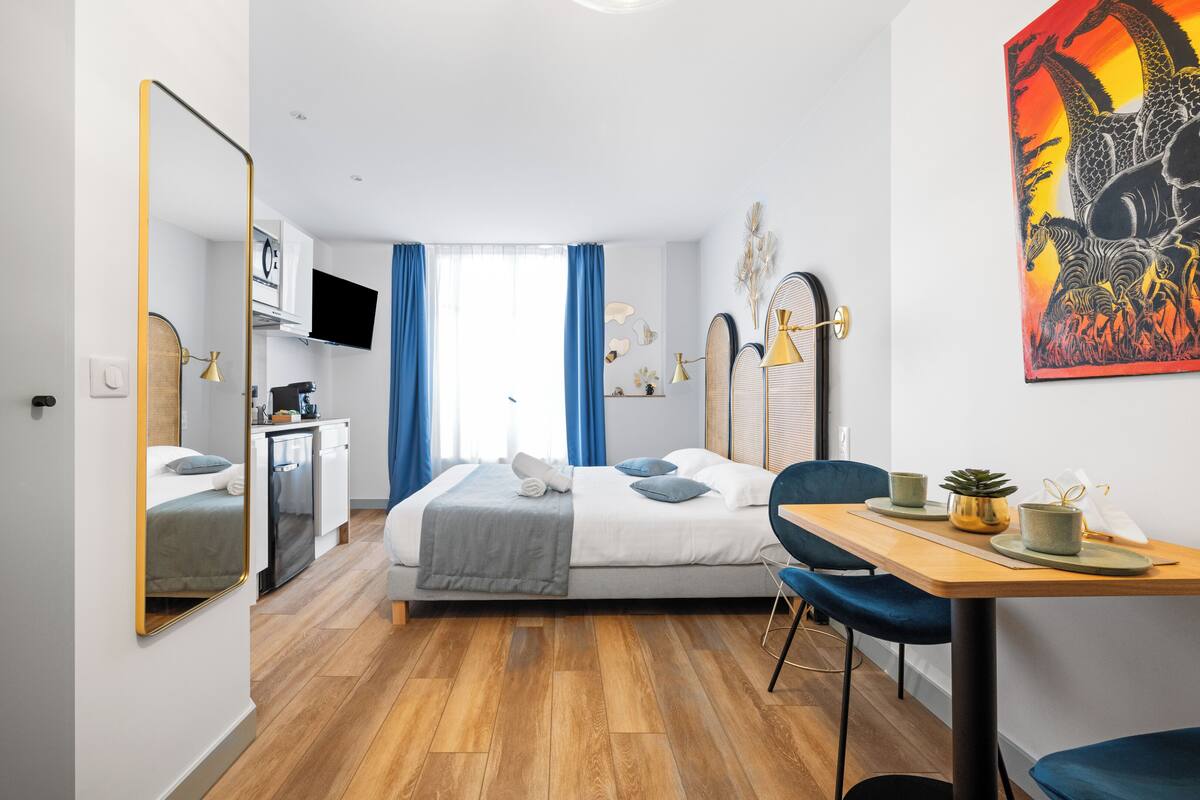 Monolocale comfort | Minibar, tende oscuranti, insonorizzazione, ferro/asse da stiro