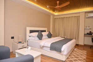 Premium Room | Desk, laptop workspace, free WiFi, bed sheets - Hotel Essence Grandeur (Guwahati)