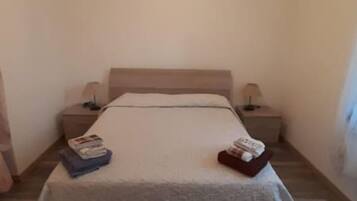 House | 2 bilik tidur