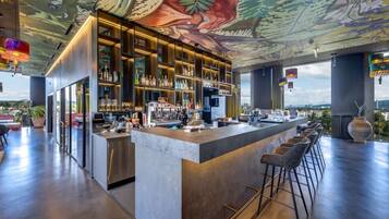 Bar (in der Unterkunft)