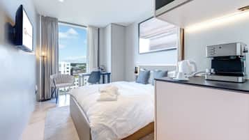 1 bedroom, desk, iron/ironing board, WiFi