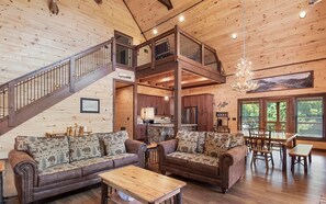 Interior - Gorgeous 4BD w/ VIEWS! Theater +Firepit +Game Room (Sevierville)