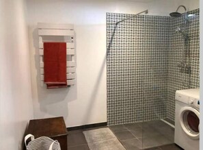 Hair dryer, towels, toilet paper - Le Logis de la Tour St Jacques (Chouzé-sur-Loire)