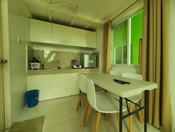 Dining - Happy Loft - Unit C5

 (Silang Cavite Cavite)