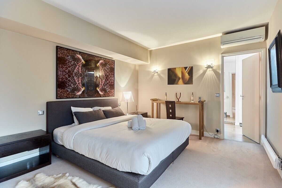 1 chambre, fer et planche à repasser, Wi-Fi gratuit, draps fournis