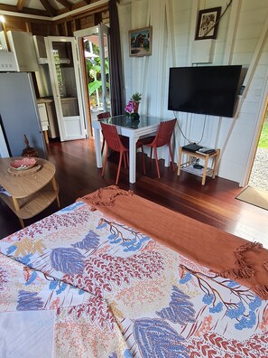 1 Schlafzimmer, Bügeleisen/Bügelbrett, Reisekinderbett, kostenloses WLAN