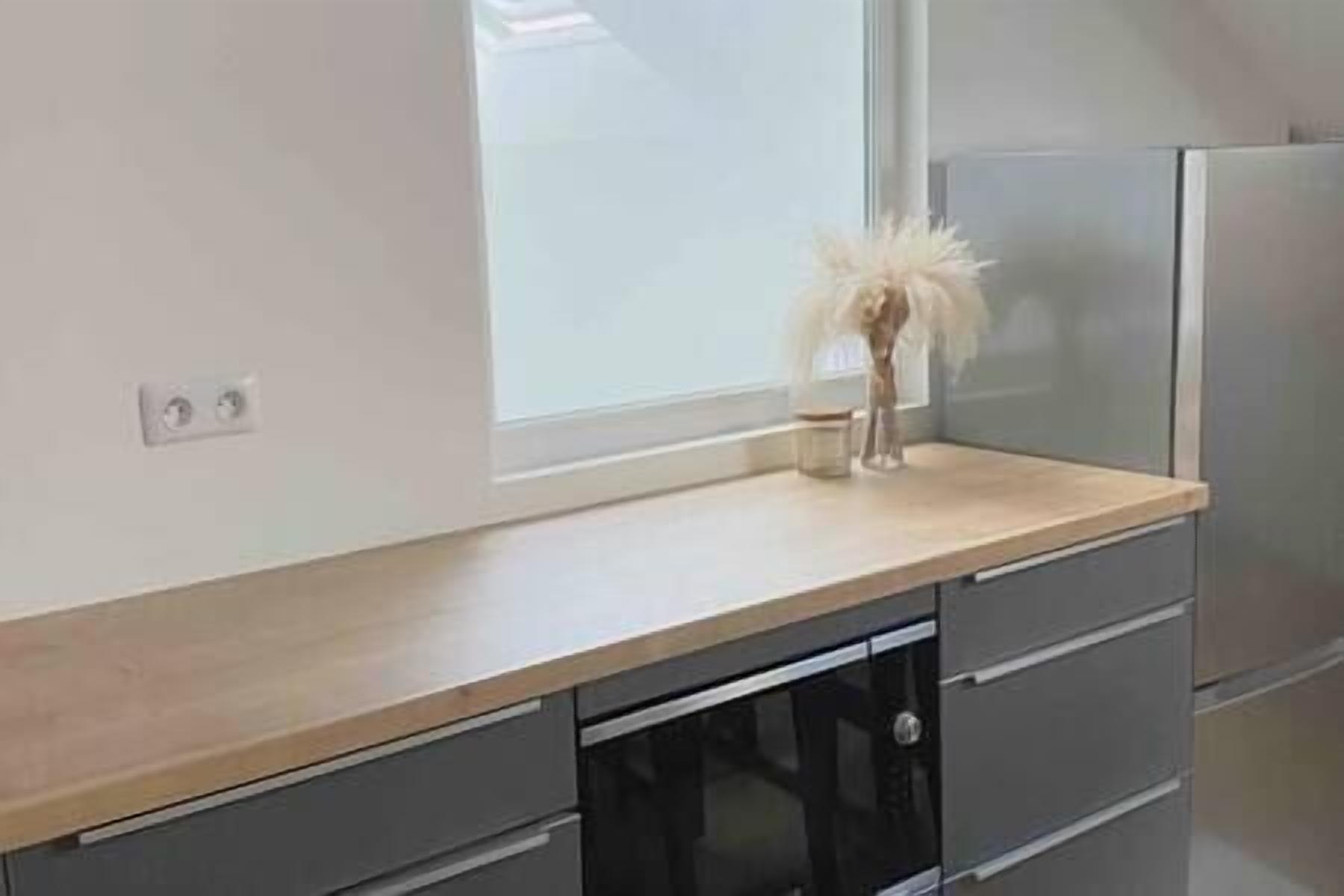 Réfrigérateur, micro-ondes, four, lave-vaisselle