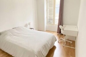 4 bedrooms, iron/ironing board, travel crib, WiFi - Hypercentre Luxueux T5 110m2 Parking Fermé (Orléans)