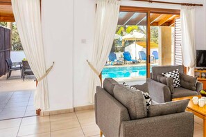 Smart TV, ping pong - Villa Evanthia Polis (Poli Crysochous)