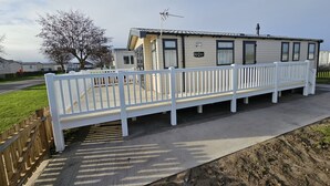 House | Exterior - 208 Unity Beach 6 Berth enc Garden no Pets (Burnham-on-Sea)