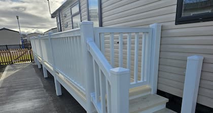 208 Unity Beach 6 Berth enc Garden no Pets