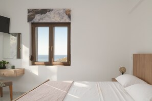 3 soverom, safe på rommet, strykejern/-brett og reiseseng for barn