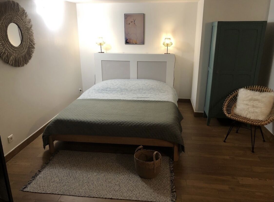 2 makuuhuonetta, silitysrauta/-lauta, Wi-Fi, vuodevaatteet