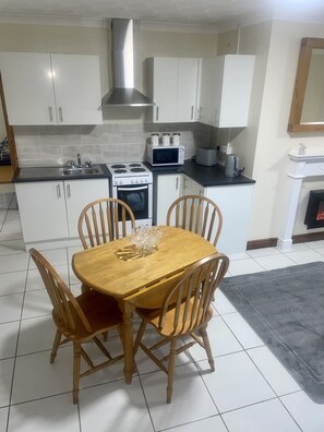 Cottage | Tempat makan