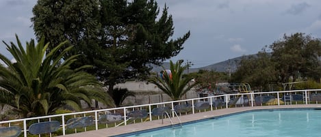 Indoor pool, outdoor pool