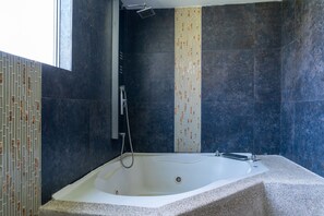 Familiesuite | Badeværelse | Gratis toiletartikler