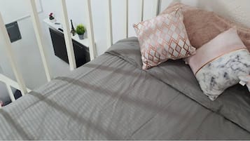 1 habitación, wifi y ropa de cama