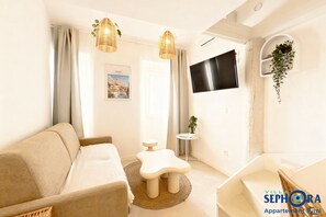 SAMOS/MILOS/SYMI/RHODES | Zona de estar | Televisión de pantalla plana de 107 cm con canales por cable, Netflix