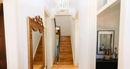 Charming house w/ pool, 30 min away from the Lisbon airport.