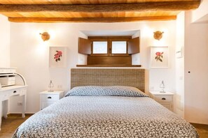 1 bedroom, iron/ironing board, WiFi, bed sheets - Lake Apartment With Lush Garden Veranda (Gonte)