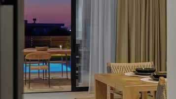 Executive One Bedroom Suite with Private Pool | 1 bedroom, in-room safe, individually furnished, desk