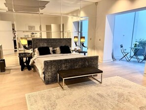 1 bedroom - Rare mews house on trendy Pavilion road - 180sqm (London)