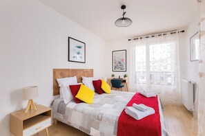 1 bedroom, in-room safe, desk, iron/ironing board