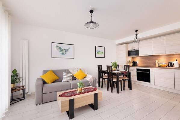 Smart TV, video games