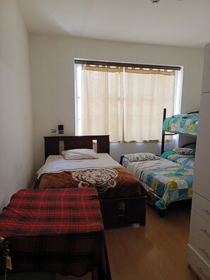 Free WiFi, bed sheets - Hostal Urban Inn la Mariscal (Quito)
