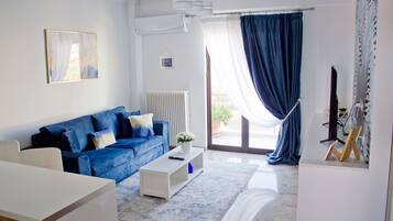 Deluxe Suite | Living area