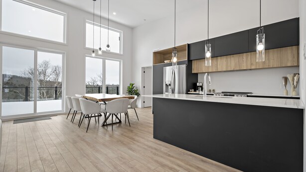Luxury-Chalet | Eigene Küche | Wasserkocher mit Kaffee-/Teezubehör, großer Kühlschrank, Mikrowelle