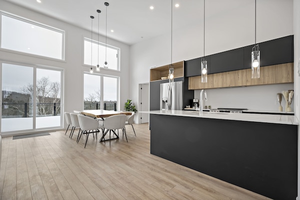 Chalet luxueux | Cuisine privée | Cafetière-théière, réfrigérateur grande capacité avec congélateur