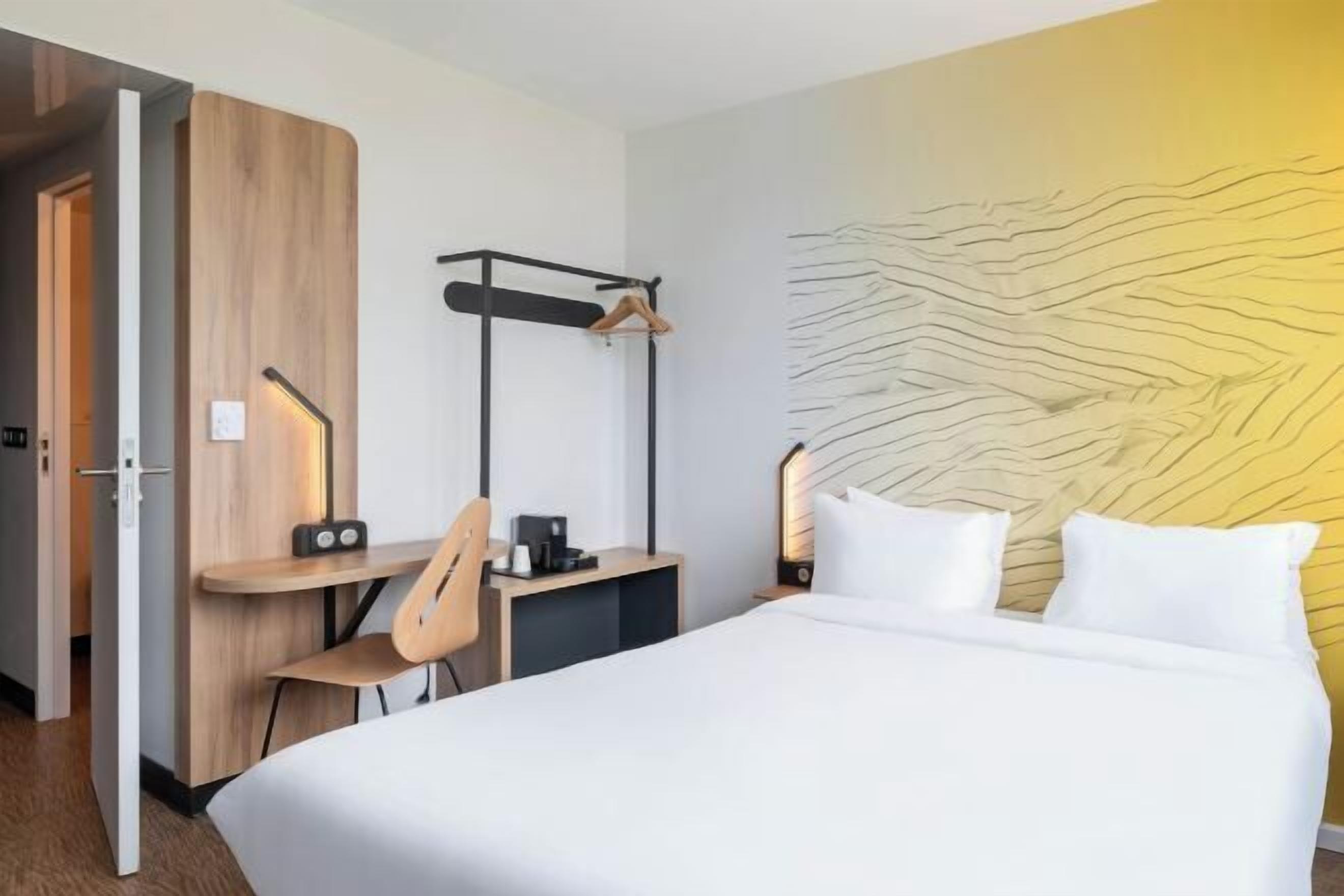 Schreibtisch, kostenloses WLAN, Bettwäsche