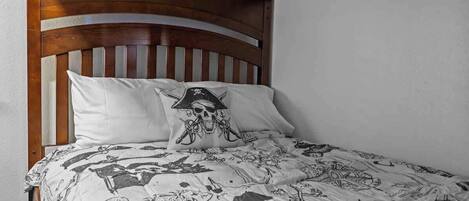 7 bedrooms, iron/ironing board, travel crib, WiFi