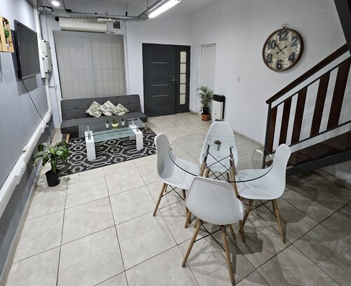 Duplex Dorrego, a 400m de Cuidad de Mendoza