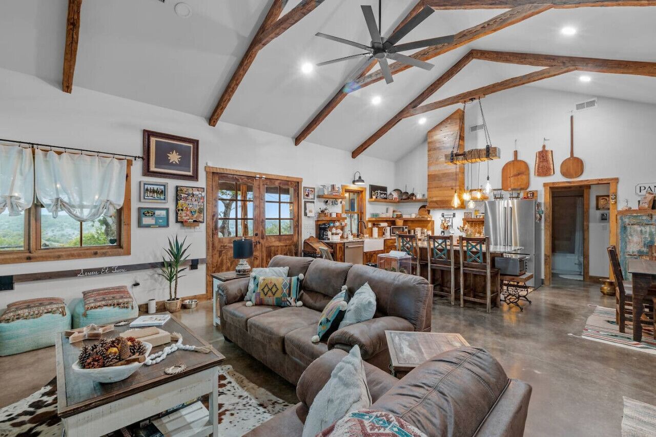 Smart TV, fireplace, video games, DVD player