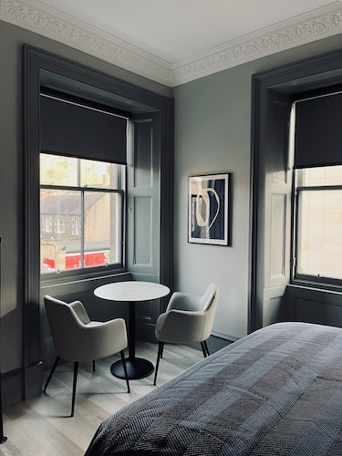 Room in the Borders - 1 Sime Place