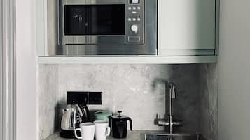 Kahden hengen design-huone, 1 makuuhuone, tupakointi kielletty, keittotila | Yksityinen keittiö | Jääkaappi, mikroaaltouuni, espressokone, vedenkeitin
