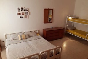2 bedrooms, iron/ironing board, bed sheets